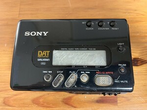 【②-D5】SONY ソニー TCD-D8 WALKMAN ウォークマン 希少 レトロ