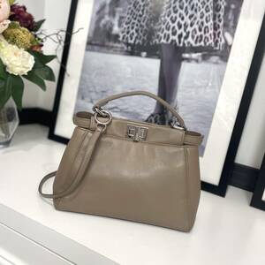 29417 美品 FENDI フェンディ ミニピーカブー 2wayバッグ グレージュ