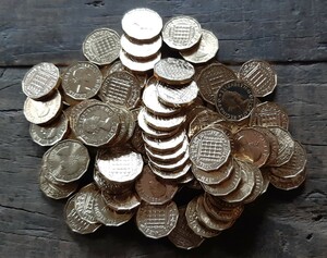 1953~1967年英国3ペニーコインイギリス3ペンス 50個ブラス美物エリザベス女王21mm x 2.5mm6.8gブリティッシュ本物古銭
