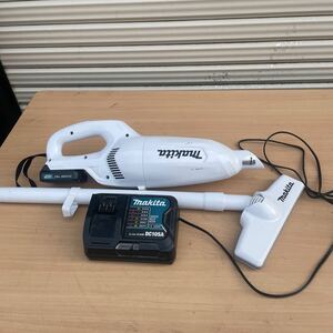 CT4984　マキタ　makita コードレス充電式クリーナー CL108FD　充電器付き 動作確認