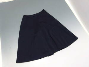 新品☆コムサデモードの膝下スカートパンツ・紺色・7号・定価2.2万