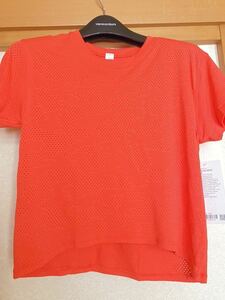 新品、お買得！ルルレモンlululemon Train To Be short sleeve、８、税込9500円の品