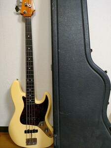 1円〜 Fender フェンダー JAZZ BASS ジャズベース ELECTRIC BASS TRADE MARK OFF SET エレキベース ケースつき 楽器 ジャンク ★