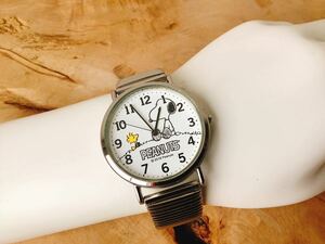 【PEANUTS】ピーナッツ　スヌーピー　ウッドストック　腕時計　ジャバラベルト 　電池交換済み