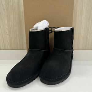 新品 未使用品 UGG CLASSIC UNLINED MINI PERFムートンブーツ アグ 黒 ブーツ ショートブーツ 22cm