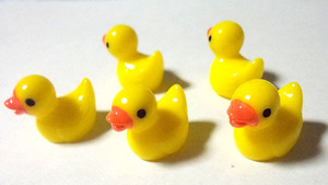アヒル　チャーム　アヒルちゃんミニチュア5羽セットあひる温泉樹脂レジン rubber duckie plastic figure set of 5