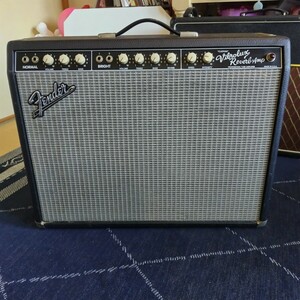 Fender USA custom Vibrolux Reverb Reissue ギターアンプ