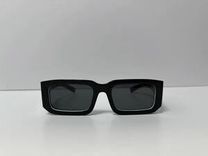美品 Prada Symbole Sunglasses プラダ シンボル サングラス 正規品 ブラック SPR06Y-F