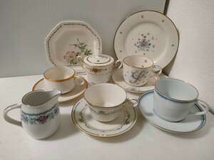 Noritake ノリタケ レトロ デザインいろいろまとめて / カップ＆ソーサー 4客 / 皿 ×2 / シュガーポット ×1 / ミルクピッチャー ×1 中古