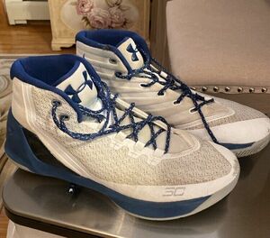 アンダーアーマー WHITE/ブルー Men’s Basketball Shoes Mid-top 29cm(US11) 1/2 US 海外 即決