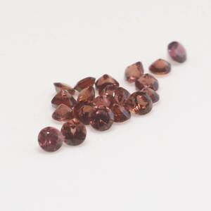 キレイな赤茶色ガーネット 2mmラウンドのロット 20ケで0.96ct