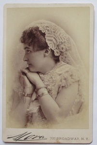 明治 アメリカ 女優 鶏卵紙 肖像写真 19世紀 戦前 古写真 キャビネ キャビネットカード ブロードウェイ ニューヨーク アンティーク 送料込