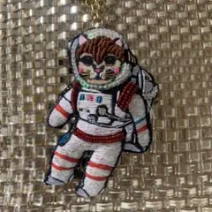 タマオワールド　猫宇宙飛行士　キーホルダーブローチ