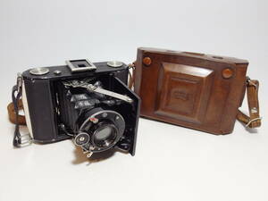 ZEISS IKON Ikonta 520（初期型）セミ イコンタ　Novar 7.5cm F4.5　6x4.5判　ツァイスイコン　スプリングカメラ　中古