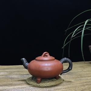 【典藏*紫砂壺*三足竹韻壺】収蔵品 貴重物品 茶道具 古美術品 稀少珍蔵品 容量：450cc