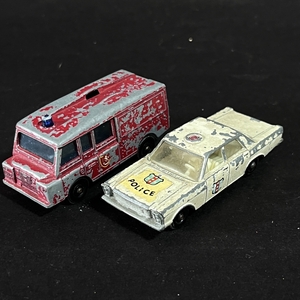 ◆ MATCH BOX マッチボックス LESNEY 緊急車両 2台まとめて No.55/59 FORD GALAXIE パトカー・No.57 LAND ROVER FIRE TRUCK 消防車 ◆