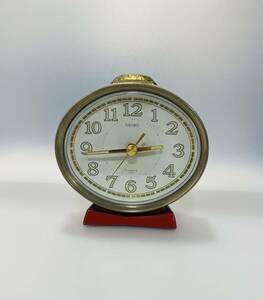 AH0466 SEIKO 2JEWELS セイコー 目覚まし時計 手巻き 置時計 アラーム 稼働品 アンティーク レトロ 赤 レッド 重量 約 469.3g