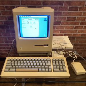 ■初代 Apple Computer Macintosh 128K■1984年 ヴィンテージ■システムフロッピー＆マニュアル等 附属■アップルコンピューター■