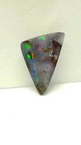 No.550 ボルダーオパール大 遊色効果 シリカ球 10月の誕生石 天然石 ルース 蛋白石jewelry opal ジュエリー 宝石 
