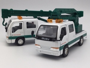 1/35 ISUZU エルフ　トラック　お得な2台セット　白　クレーン車＆高所作業車　NHR ダブルキャブ　はたらく車　ミニカー　いすゞ　イスズ