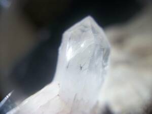 マダガスカル　ホランダイト　ホランダイトインクォーツ　星入り水晶　ホランド鉱　可愛い水晶　定型外発送