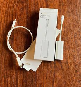 Apple Thunderbolt 3（USB-C）- Thunderbolt 2 アダプタ 【おまけ付き】MMEL2AM/A