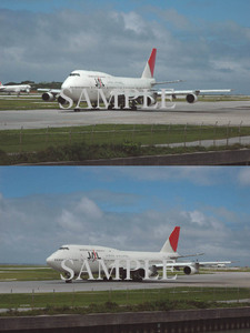 D【航空機写真】Ｌ版２枚　JAL　日本航空　B747-400　那覇空港