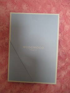 新品写真のために開封Wedgwoodウエッジウッド小さめタオルハンカチ薄い水色綿１００％中国製西川㈱