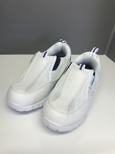 CWA1001 新品　シューズ　メッシュ　介護　看護　靴　軽量　Mサイズ（23cm～23.5cm）　ホワイト×ネイビー