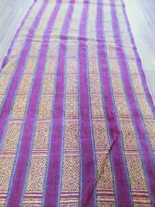 ブータン 織布 飾り布 タペストリー 壁掛け シルク、コットンテキスタイル インテリアファブリック 天然素材 民族布 セミアンティーク