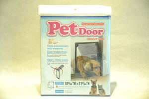 ｛新品　送料無料｝タカラ産業 Pet Door Mサイズペットドア PD3035 ミディアム 網戸用 犬猫出入り口 小型犬用 ペット用品