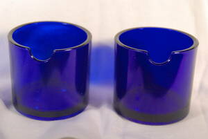 昭和レトロ・紫色のガラス器二個・コップ・灰皿