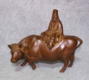 金属工芸●●牛　人物像　のったり　ブロンズ像　29cm●銅製　騎牛帰家　 ウシ　仙人　老子　bronze cow　銅像　天龍　