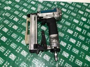 中古品 エア工具 makita マキタ 常圧4mmエアタッカー AT425A 本体のみ、常圧 通常圧 ステープルネイラ ITD0ZX2C3VSQ