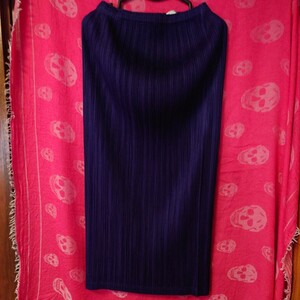 イッセイミヤケ　プリーツプリーズ　ISSEY MIYAKE 　PLEATS PLEASE　パープル紫紺　ロングスカート