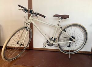 （1548M）FUJI PALETTE ホワイト　700×28C クロスバイク　ジャンク