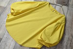 DoCLASSE ドゥクラッセ ボリューム袖プルオーバーブラウス サイズ11 黄色