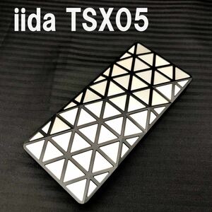 ●au iida LIGHT POOL TSX05 ブラック 動作確認・初期化済み 充電器付き●東芝 坪井浩尚 ライトプール ガラケー エーユー●