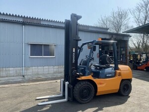 フォークリフト トヨタ 02-7FG35 2013年 10,504h G/LPG車　積載3.5ｔ　最大揚高4.5Ｍ