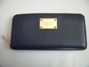 美品 ◆ MICHAEL KORS ◆ マイケルコース ◆ ゴールドプレート 本革 レザー製 ◆ ラウンドファスナー 長財布 ◆ 濃紺 ネイビー ◆ 送料無料