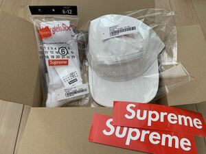 ★キャップと靴下 Supreme/MM6 Maison Margiela Painted Camp Cap & Hanes Crew Socks (1 Pack) マルジェラ シュプリーム キャップ BOXロゴ