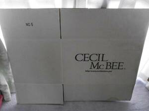 新品未使用 珍品 貴重 CECIL McBEE セシルマクビー 段ボール箱 ダンボール箱 ファッション ファッションブランド FOREVER 21 