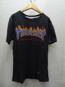 全国送料無料 スラッシャーTHRASHER マガジン X ディッキーズ Dickies コラボ メンズ 半袖 黒色 Tシャツ Mサイズ