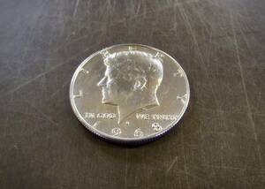 アメリカ銀貨　準未使用　1968年D刻印　ケネディ50セント銀貨　送料無料（12620）シルバー400　USA貨幣　ハーフダラー