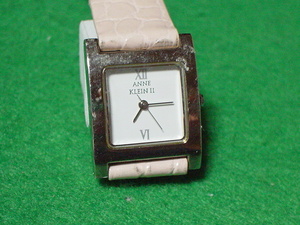 ANNE　KLEIN　Ⅱ　女性用腕時計　角型　ホワイト