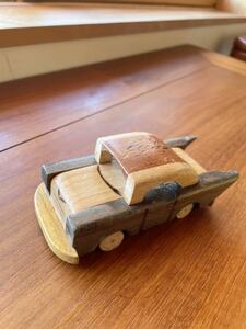 【ハンドメイド】木製玩具 キューバ クラシックカー 車のおもちゃ 土産 シボレー ミニカー 乗用車ハバナ 写真のとおりおしゃれインテリア
