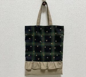 ハンドメイド　手提げバッグ★さくらんぼ　フリル付