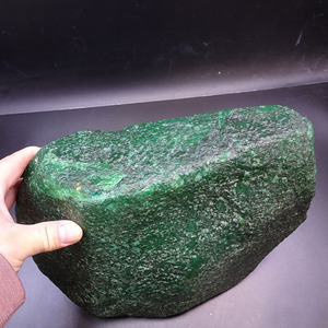 清代　龍石種翡翠原石　重さ13キロ