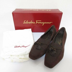 美品 Salvatore Ferragamo サルヴァトーレフェラガモ スクエアトゥ スエードレザー タッセル ローファー パンプス 6 1/2 約24cm ブラウン