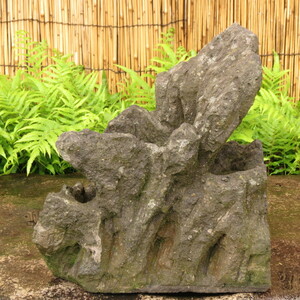 岩鉢　高さ40cm　重量19kg　庭石　九州産天然石